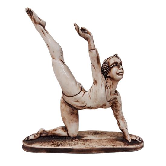 Trophée gym femme résine 20cm - FST1072