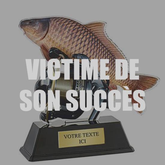 Trophée pêche plexiglas 16cm